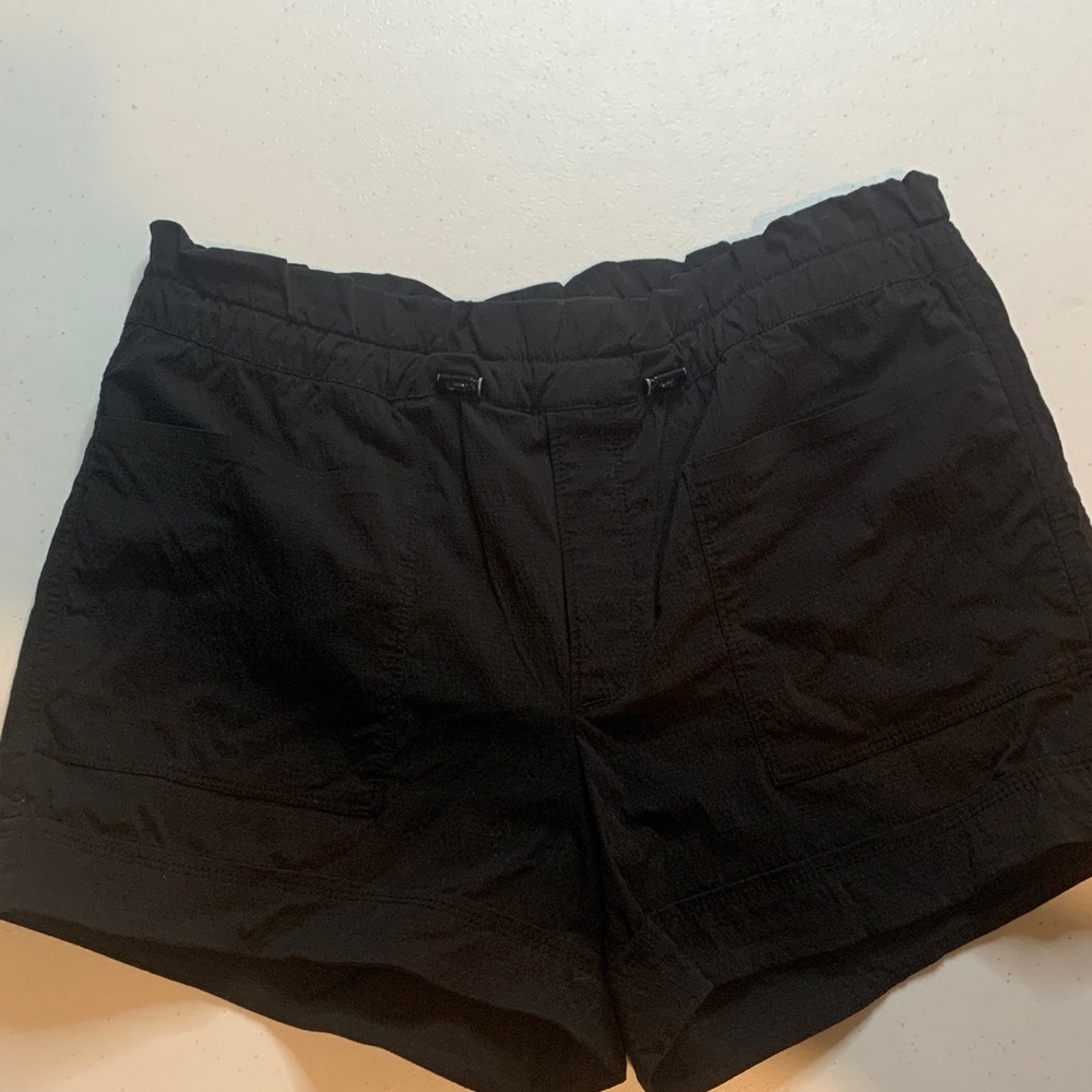Athleta women’s Athletic Black Shorts size 4